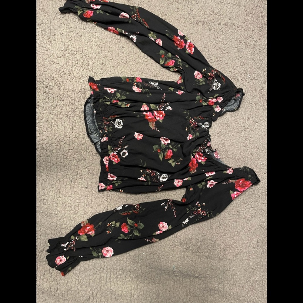 Express size small flower crop top